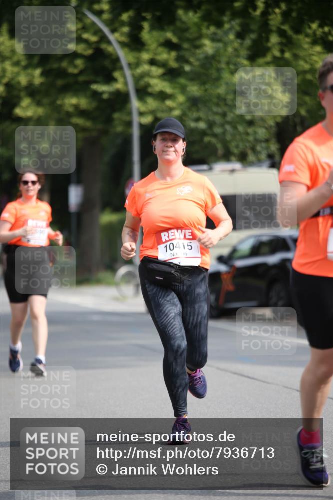 15.06.2025 - REWE Women's Run Jannik Wohlers http://msf.ph/oto/7936713 15.06.2025 09:54:42 Laufen 10415 meine-sportfotos.de