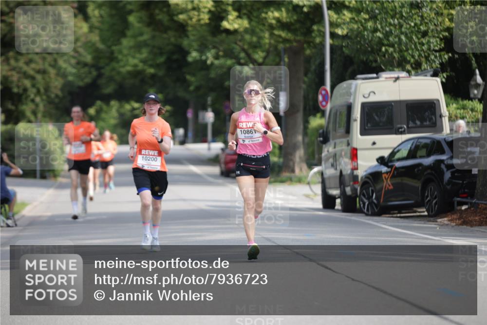 15.06.2025 - REWE Women's Run Jannik Wohlers http://msf.ph/oto/7936723 15.06.2025 08:42:52 Laufen 10200, 10861 meine-sportfotos.de