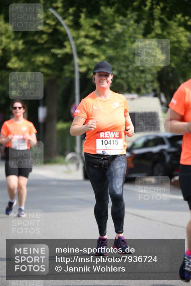 15.06.2025 - REWE Women's Run Jannik Wohlers http://msf.ph/oto/7936724 15.06.2025 09:54:42 Laufen 10415 meine-sportfotos.de