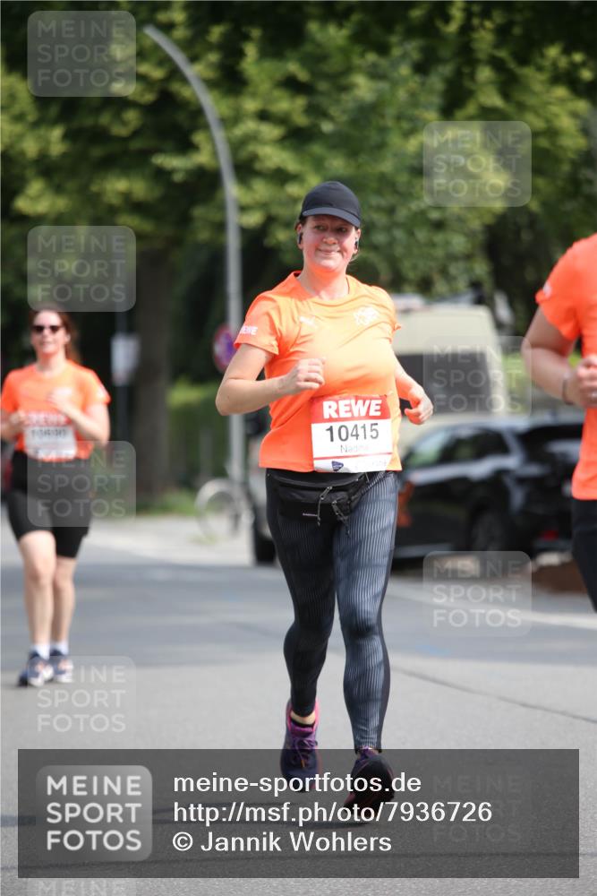 15.06.2025 - REWE Women's Run Jannik Wohlers http://msf.ph/oto/7936726 15.06.2025 09:54:42 Laufen 10415 meine-sportfotos.de