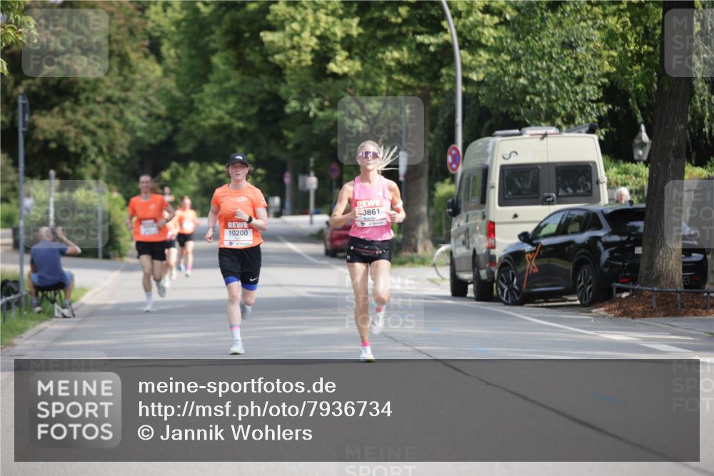 15.06.2025 - REWE Women's Run Jannik Wohlers http://msf.ph/oto/7936734 15.06.2025 08:42:52 Laufen 10200, 0861 meine-sportfotos.de
