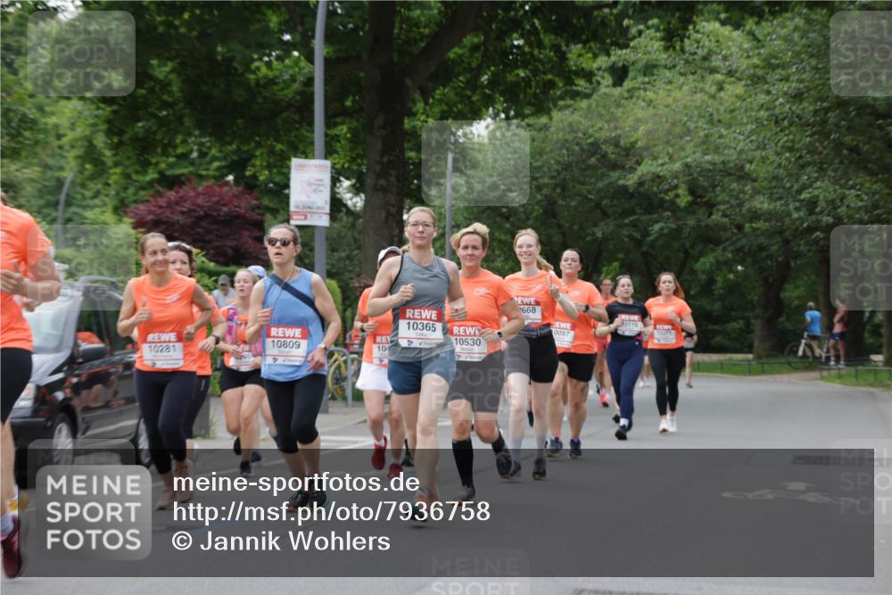 15.06.2025 - REWE Women's Run Jannik Wohlers http://msf.ph/oto/7936758 15.06.2025 08:26:43 Laufen 10809, 10281, 104, 668, 0115, 0097, 10271, 10365, 10530 meine-sportfotos.de