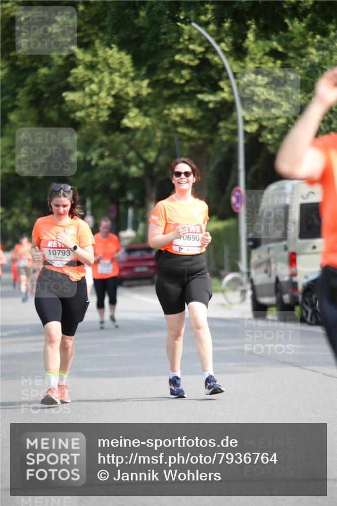 15.06.2025 - REWE Women's Run Jannik Wohlers http://msf.ph/oto/7936764 15.06.2025 09:54:43 Laufen 10793, 0690 meine-sportfotos.de