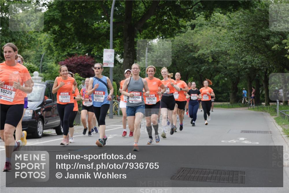 15.06.2025 - REWE Women's Run Jannik Wohlers http://msf.ph/oto/7936765 15.06.2025 08:26:43 Laufen 10281, 10809, 10, 0365, 1046, 10229, 0097, 10115, 10530, 10271 meine-sportfotos.de