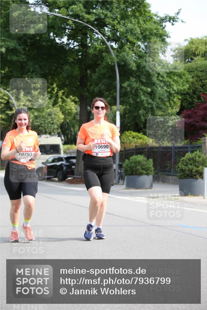 15.06.2025 - REWE Women's Run Jannik Wohlers http://msf.ph/oto/7936799 15.06.2025 09:54:47 Laufen 10793, 10690 meine-sportfotos.de