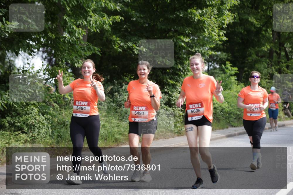15.06.2025 - REWE Women's Run Jannik Wohlers http://msf.ph/oto/7936801 15.06.2025 10:13:40 Laufen 5494, 5493, 5605, 577 meine-sportfotos.de