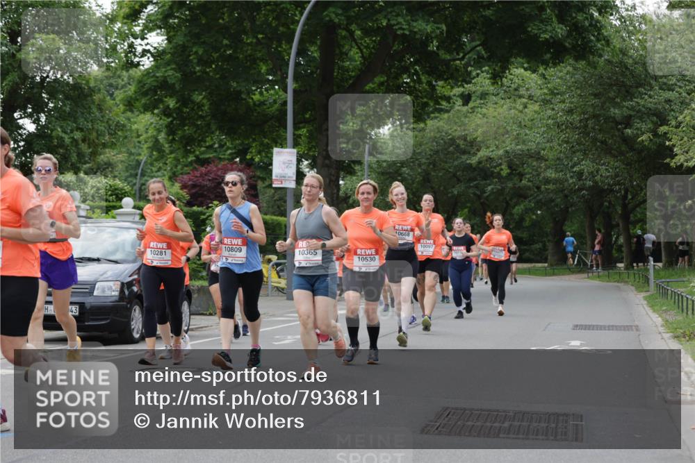 15.06.2025 - REWE Women's Run Jannik Wohlers http://msf.ph/oto/7936811 15.06.2025 08:26:43 Laufen 43, 10809, 10281, 10365, 10530, 10668, 10097, 10271, 1011 meine-sportfotos.de
