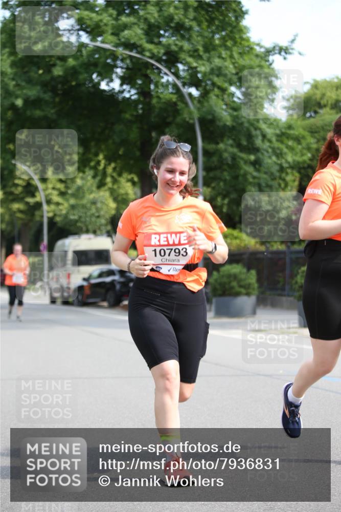 15.06.2025 - REWE Women's Run Jannik Wohlers http://msf.ph/oto/7936831 15.06.2025 09:54:49 Laufen 10793 meine-sportfotos.de