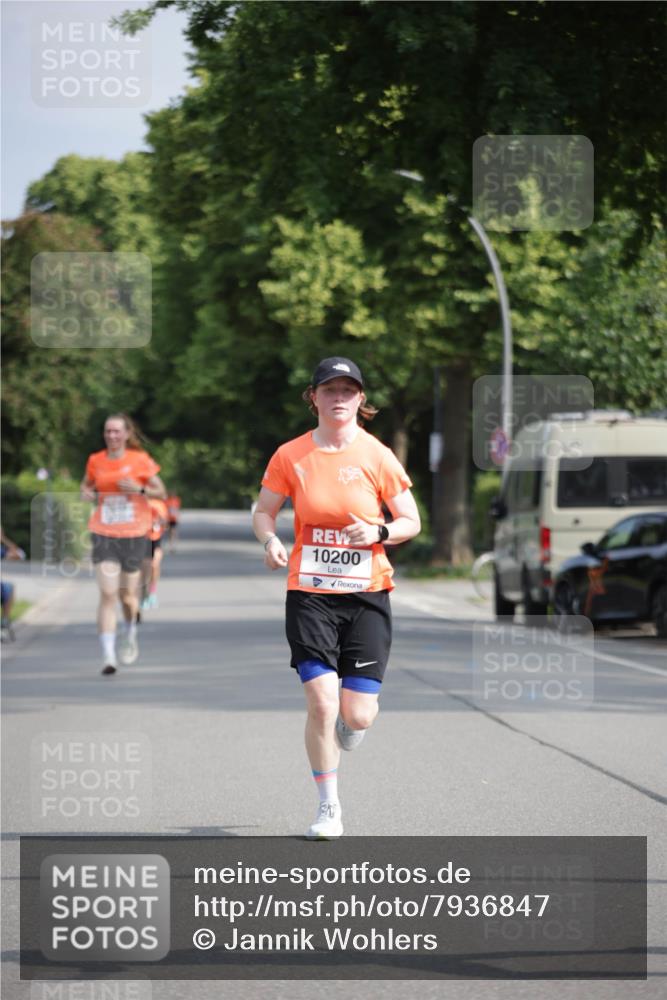 15.06.2025 - REWE Women's Run Jannik Wohlers http://msf.ph/oto/7936847 15.06.2025 08:42:55 Laufen 10200 meine-sportfotos.de