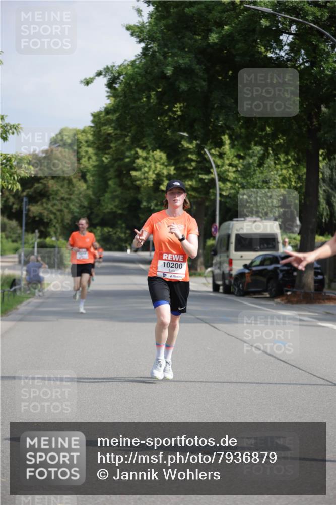 15.06.2025 - REWE Women's Run Jannik Wohlers http://msf.ph/oto/7936879 15.06.2025 08:42:56 Laufen 10200 meine-sportfotos.de