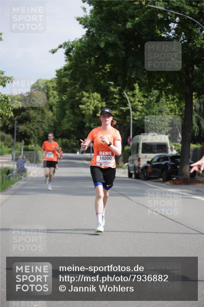 15.06.2025 - REWE Women's Run Jannik Wohlers http://msf.ph/oto/7936882 15.06.2025 08:42:56 Laufen 10200 meine-sportfotos.de