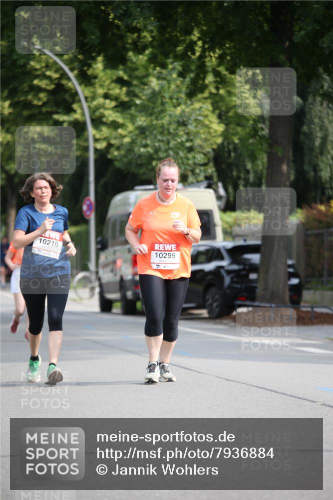 15.06.2025 - REWE Women's Run Jannik Wohlers http://msf.ph/oto/7936884 15.06.2025 09:54:53 Laufen 10210, 10299 meine-sportfotos.de