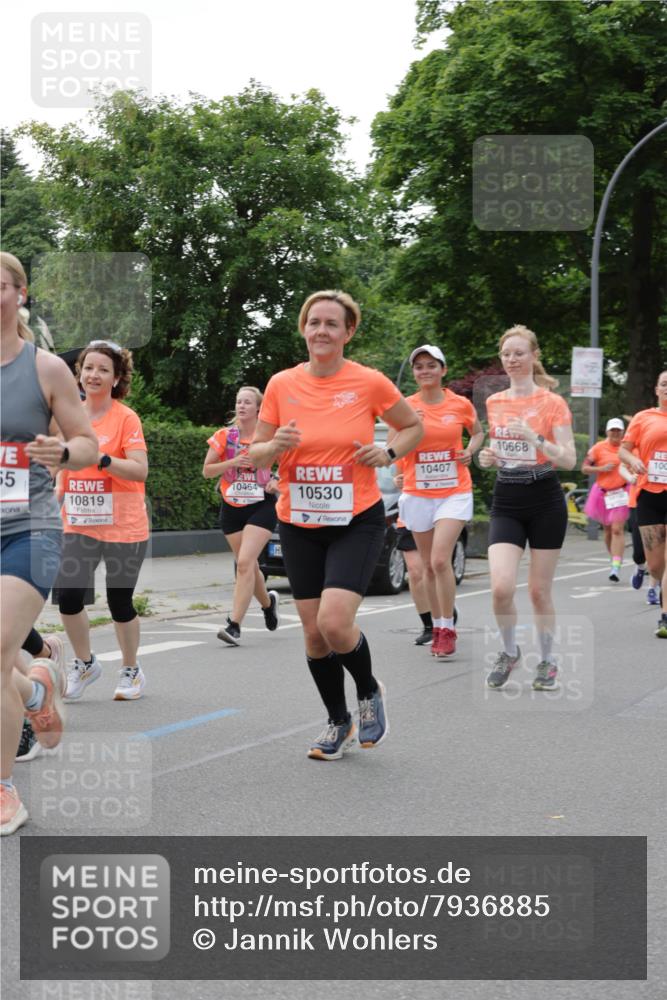 15.06.2025 - REWE Women's Run Jannik Wohlers http://msf.ph/oto/7936885 15.06.2025 08:26:46 Laufen 55, 10819, 10668, 100, 10407, 10464, 10530 meine-sportfotos.de