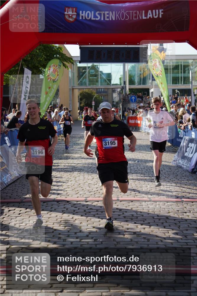 13.06.2025 - Holstenköstenlauf Felixshl http://msf.ph/oto/7936913 13.06.2025 18:05:08 Laufen 2255, 2370, 2556, 2558, 3164, 3195, 3196, 3198, 3307 meine-sportfotos.de