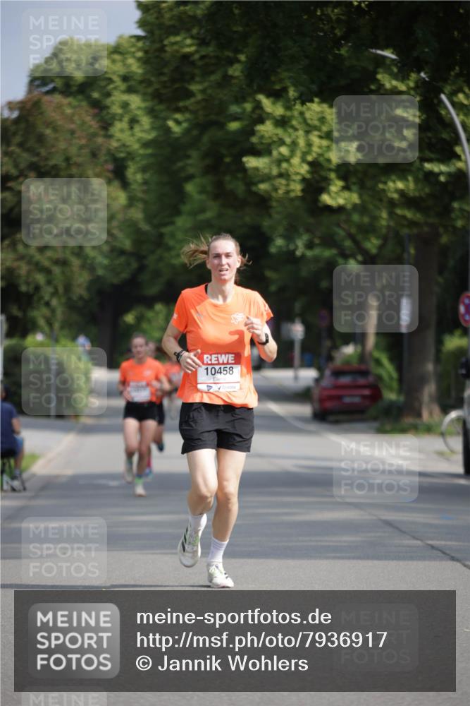 15.06.2025 - REWE Women's Run Jannik Wohlers http://msf.ph/oto/7936917 15.06.2025 08:42:58 Laufen 10458 meine-sportfotos.de
