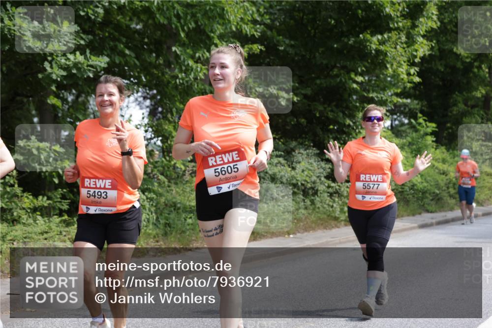 15.06.2025 - REWE Women's Run Jannik Wohlers http://msf.ph/oto/7936921 15.06.2025 10:13:42 Laufen 5493, 5605, 5577 meine-sportfotos.de