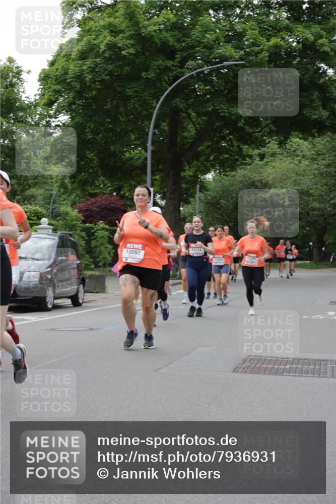 15.06.2025 - REWE Women's Run Jannik Wohlers http://msf.ph/oto/7936931 15.06.2025 08:26:47 Laufen 10097, 10115 meine-sportfotos.de