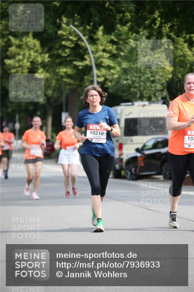 15.06.2025 - REWE Women's Run Jannik Wohlers http://msf.ph/oto/7936933 15.06.2025 09:54:54 Laufen 10210 meine-sportfotos.de