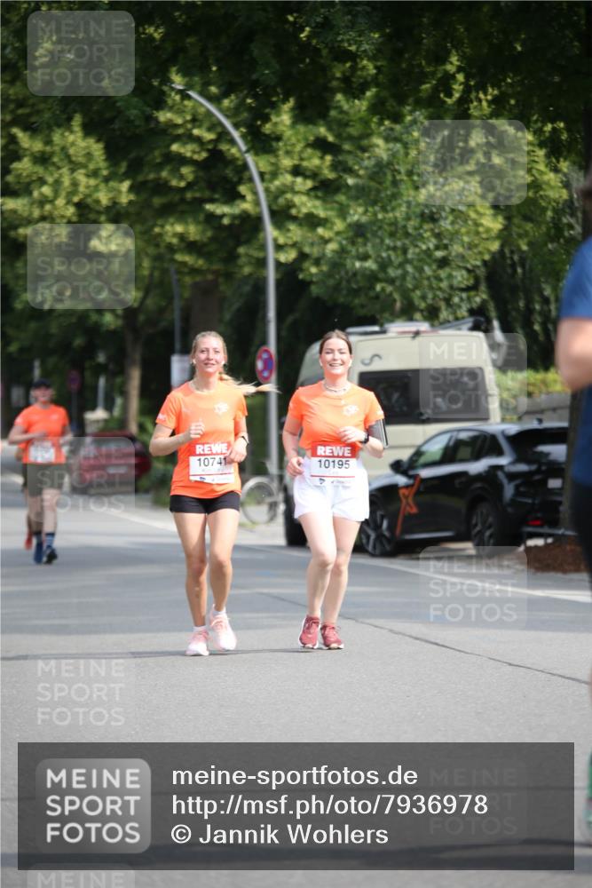 15.06.2025 - REWE Women's Run Jannik Wohlers http://msf.ph/oto/7936978 15.06.2025 09:54:56 Laufen 10741, 10195 meine-sportfotos.de