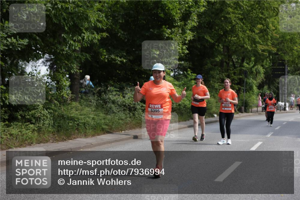 15.06.2025 - REWE Women's Run Jannik Wohlers http://msf.ph/oto/7936994 15.06.2025 10:13:47 Laufen 5395, 5570 meine-sportfotos.de