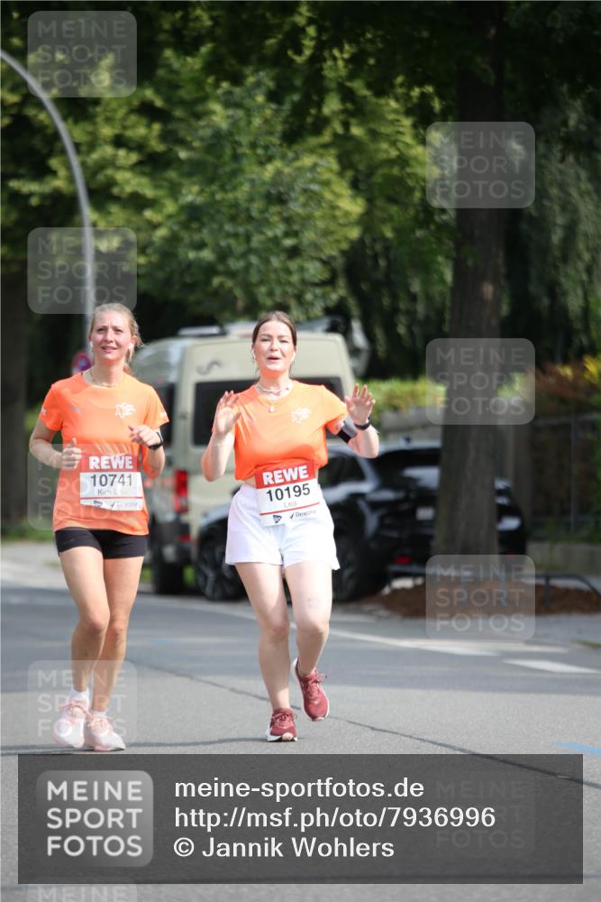15.06.2025 - REWE Women's Run Jannik Wohlers http://msf.ph/oto/7936996 15.06.2025 09:54:58 Laufen 10741, 10195 meine-sportfotos.de