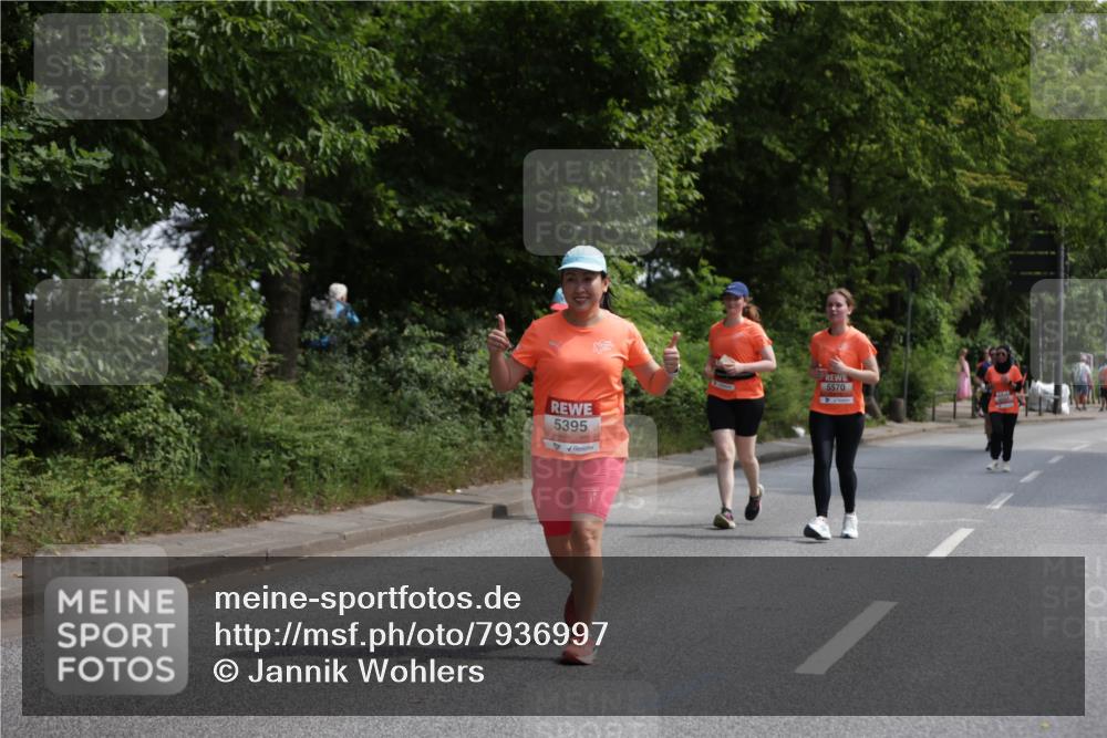 15.06.2025 - REWE Women's Run Jannik Wohlers http://msf.ph/oto/7936997 15.06.2025 10:13:47 Laufen 5395, 5570 meine-sportfotos.de