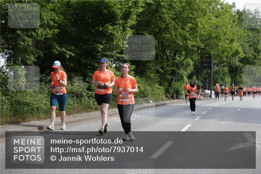 15.06.2025 - REWE Women's Run Jannik Wohlers http://msf.ph/oto/7937014 15.06.2025 10:13:49 Laufen 5315, 5570 meine-sportfotos.de
