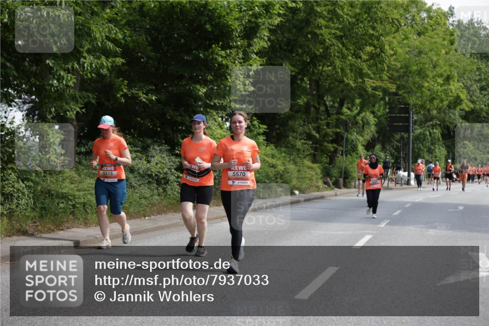 15.06.2025 - REWE Women's Run Jannik Wohlers http://msf.ph/oto/7937033 15.06.2025 10:13:49 Laufen 5315, 5570, 5093 meine-sportfotos.de