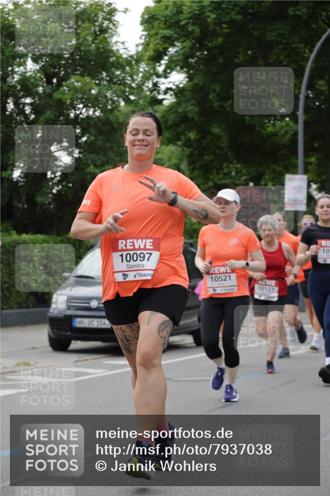 15.06.2025 - REWE Women's Run Jannik Wohlers http://msf.ph/oto/7937038 15.06.2025 08:26:48 Laufen 1043, 10097, 10521, 10127, 10 meine-sportfotos.de
