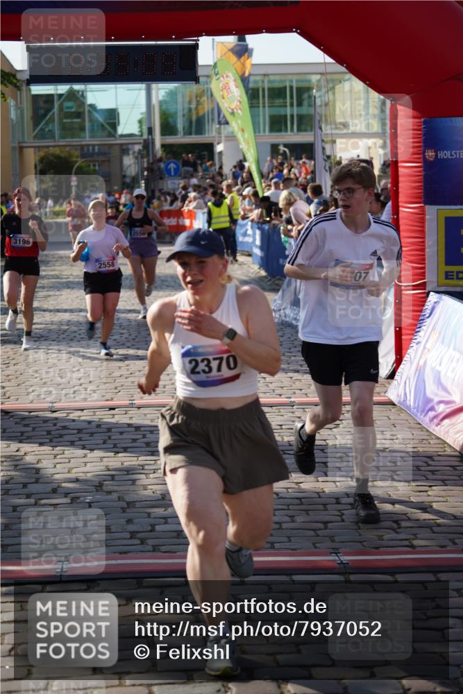 13.06.2025 - Holstenköstenlauf Felixshl http://msf.ph/oto/7937052 13.06.2025 18:05:11 Laufen 2255, 2370, 2556, 2558, 3164, 3195, 3196, 3198, 3307 meine-sportfotos.de