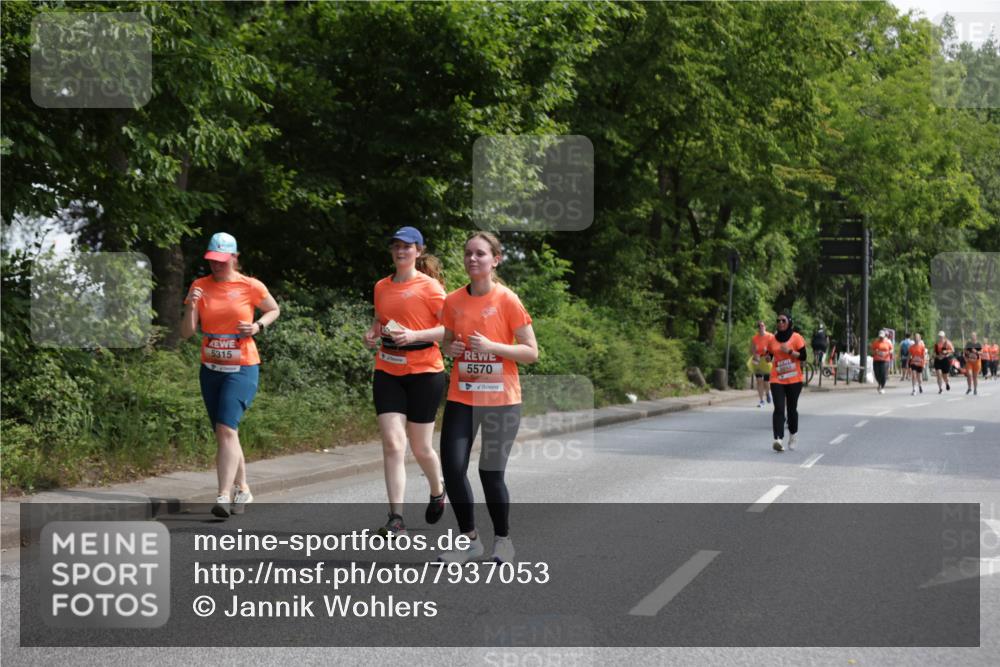 15.06.2025 - REWE Women's Run Jannik Wohlers http://msf.ph/oto/7937053 15.06.2025 10:13:49 Laufen 5315, 5570 meine-sportfotos.de