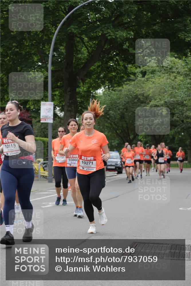 15.06.2025 - REWE Women's Run Jannik Wohlers http://msf.ph/oto/7937059 15.06.2025 08:26:49 Laufen 10115, 10731, 10860, 10271 meine-sportfotos.de