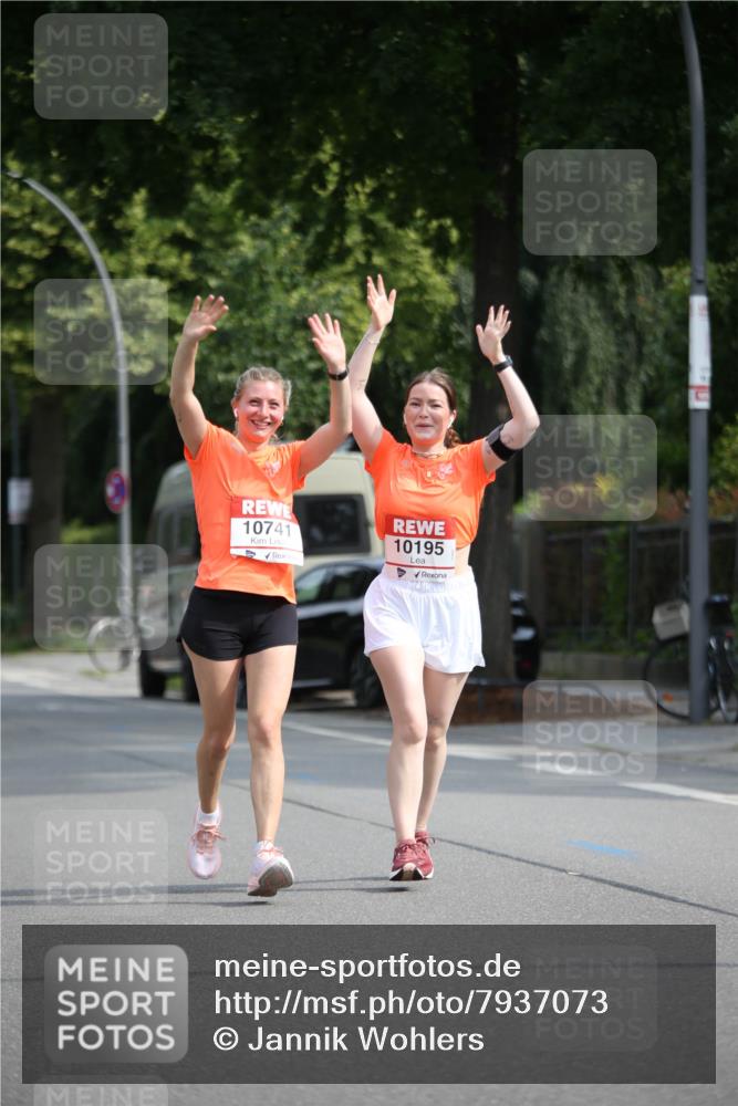 15.06.2025 - REWE Women's Run Jannik Wohlers http://msf.ph/oto/7937073 15.06.2025 09:54:59 Laufen 10741, 10195 meine-sportfotos.de