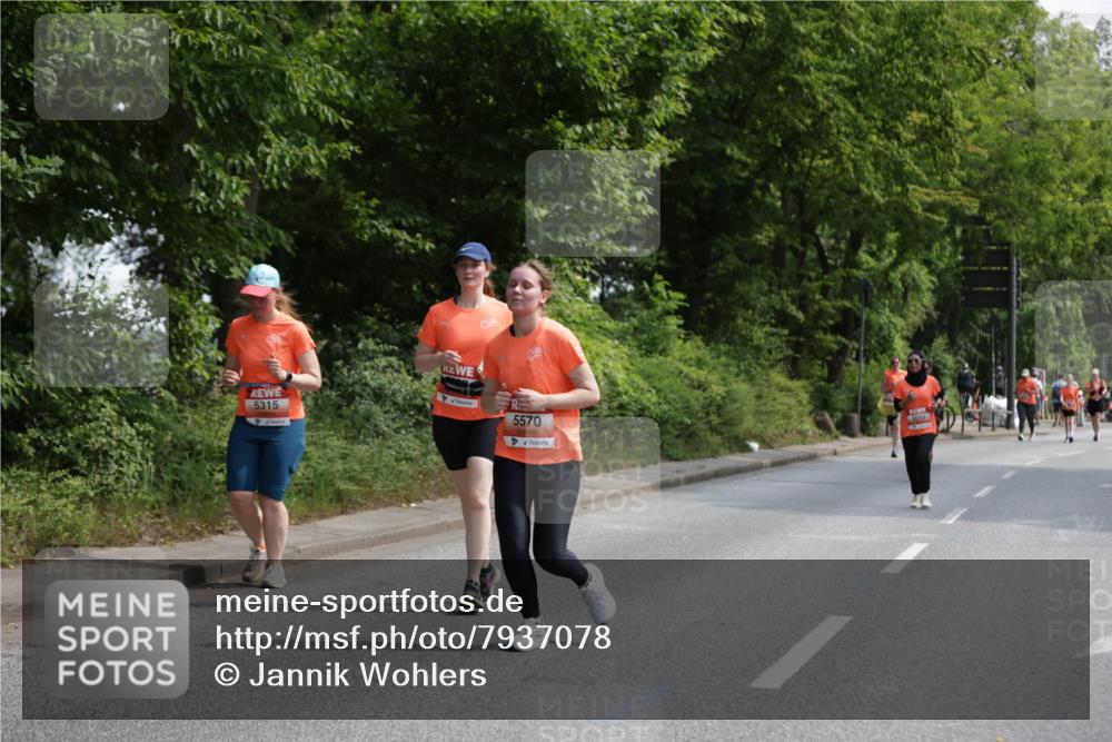 15.06.2025 - REWE Women's Run Jannik Wohlers http://msf.ph/oto/7937078 15.06.2025 10:13:49 Laufen 5315, 5570 meine-sportfotos.de