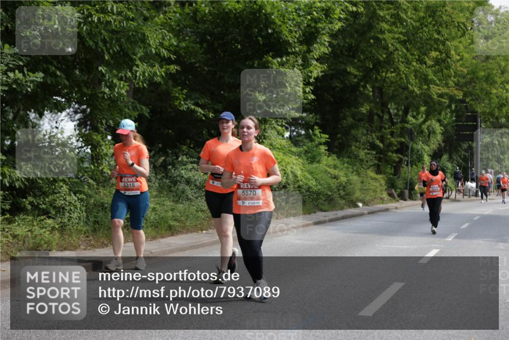 15.06.2025 - REWE Women's Run Jannik Wohlers http://msf.ph/oto/7937089 15.06.2025 10:13:49 Laufen 5315, 5570, 5093 meine-sportfotos.de