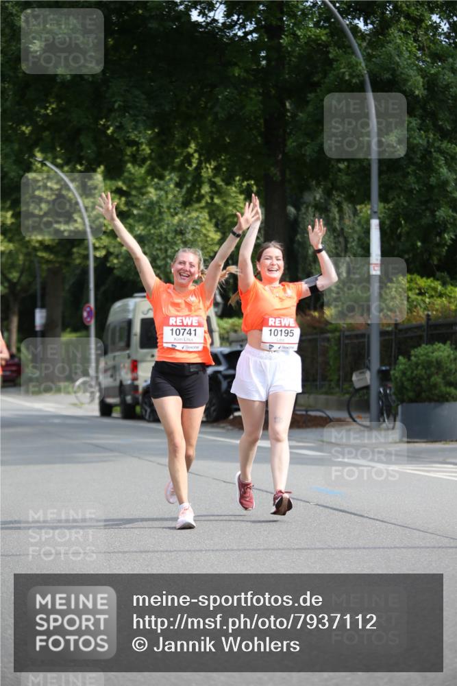 15.06.2025 - REWE Women's Run Jannik Wohlers http://msf.ph/oto/7937112 15.06.2025 09:54:59 Laufen 10741, 10195 meine-sportfotos.de