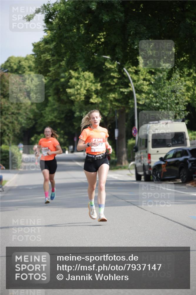15.06.2025 - REWE Women's Run Jannik Wohlers http://msf.ph/oto/7937147 15.06.2025 08:43:03 Laufen 17 meine-sportfotos.de