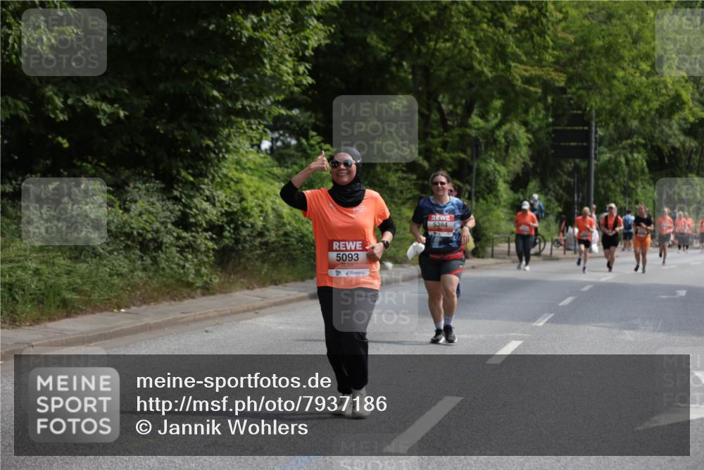 15.06.2025 - REWE Women's Run Jannik Wohlers http://msf.ph/oto/7937186 15.06.2025 10:13:55 Laufen 5093, 5384 meine-sportfotos.de