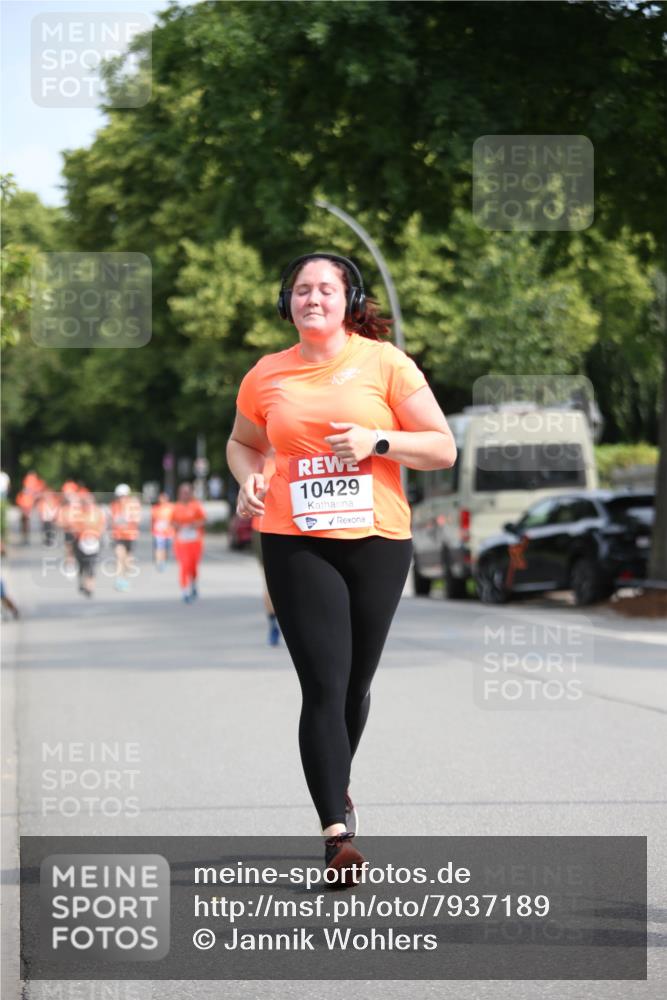 15.06.2025 - REWE Women's Run Jannik Wohlers http://msf.ph/oto/7937189 15.06.2025 09:55:02 Laufen 10429 meine-sportfotos.de