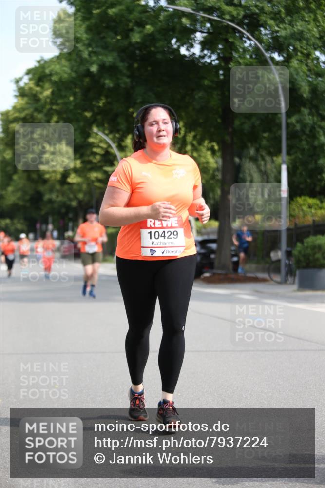 15.06.2025 - REWE Women's Run Jannik Wohlers http://msf.ph/oto/7937224 15.06.2025 09:55:03 Laufen 10429 meine-sportfotos.de