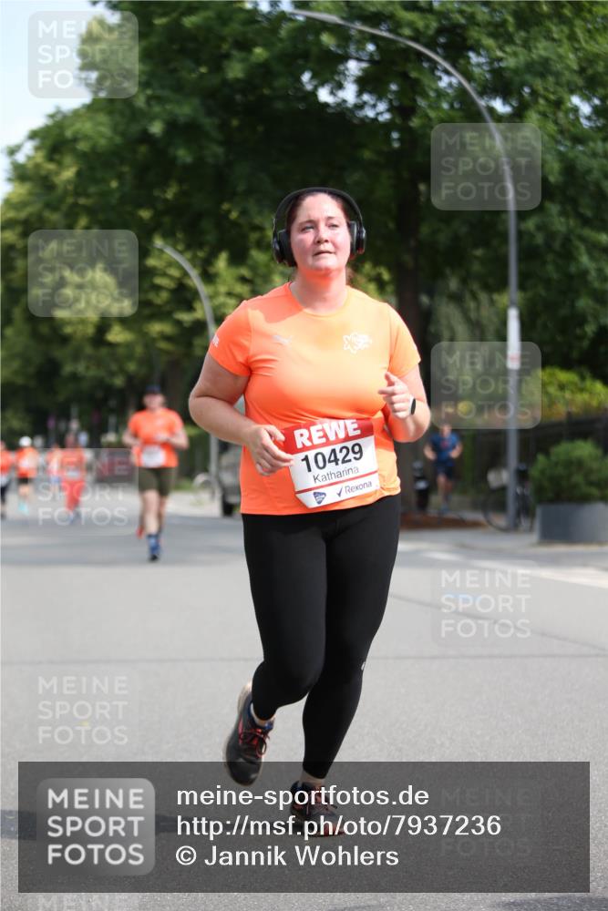 15.06.2025 - REWE Women's Run Jannik Wohlers http://msf.ph/oto/7937236 15.06.2025 09:55:03 Laufen 10429 meine-sportfotos.de