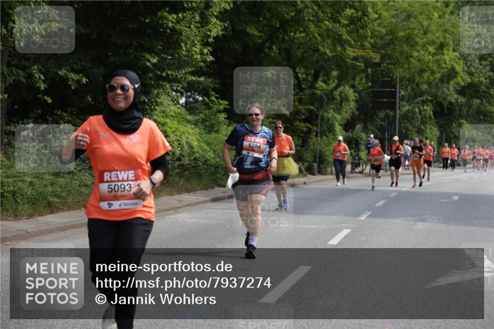 15.06.2025 - REWE Women's Run Jannik Wohlers http://msf.ph/oto/7937274 15.06.2025 10:13:57 Laufen 5093, 5384 meine-sportfotos.de