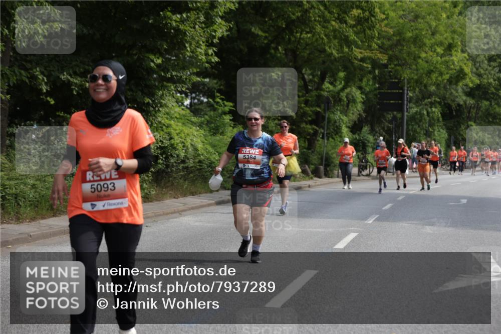 15.06.2025 - REWE Women's Run Jannik Wohlers http://msf.ph/oto/7937289 15.06.2025 10:13:57 Laufen 5093, 5384 meine-sportfotos.de