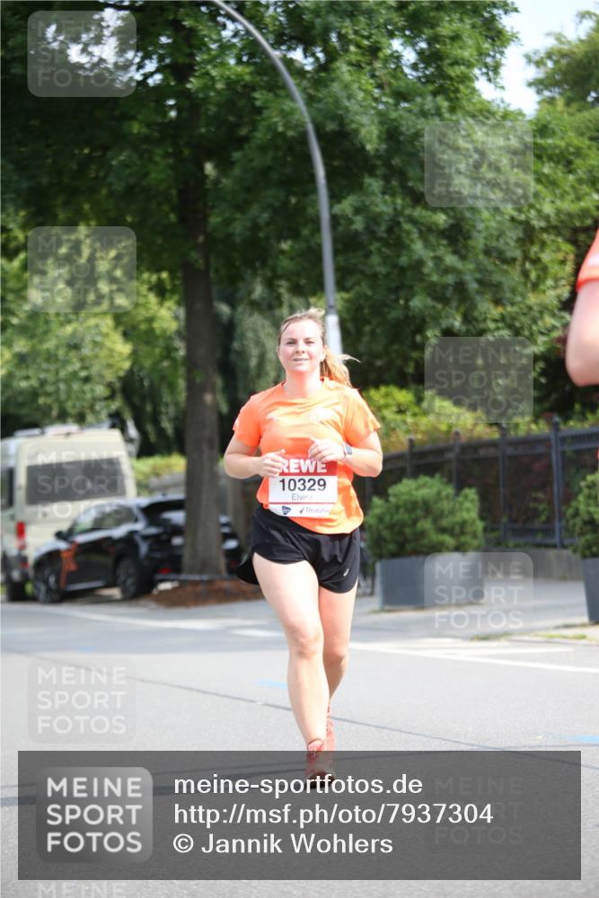 15.06.2025 - REWE Women's Run Jannik Wohlers http://msf.ph/oto/7937304 15.06.2025 09:55:11 Laufen 10329 meine-sportfotos.de