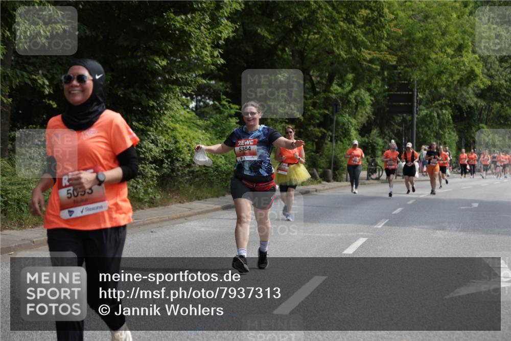 15.06.2025 - REWE Women's Run Jannik Wohlers http://msf.ph/oto/7937313 15.06.2025 10:13:57 Laufen 5093, 5384, 025 meine-sportfotos.de