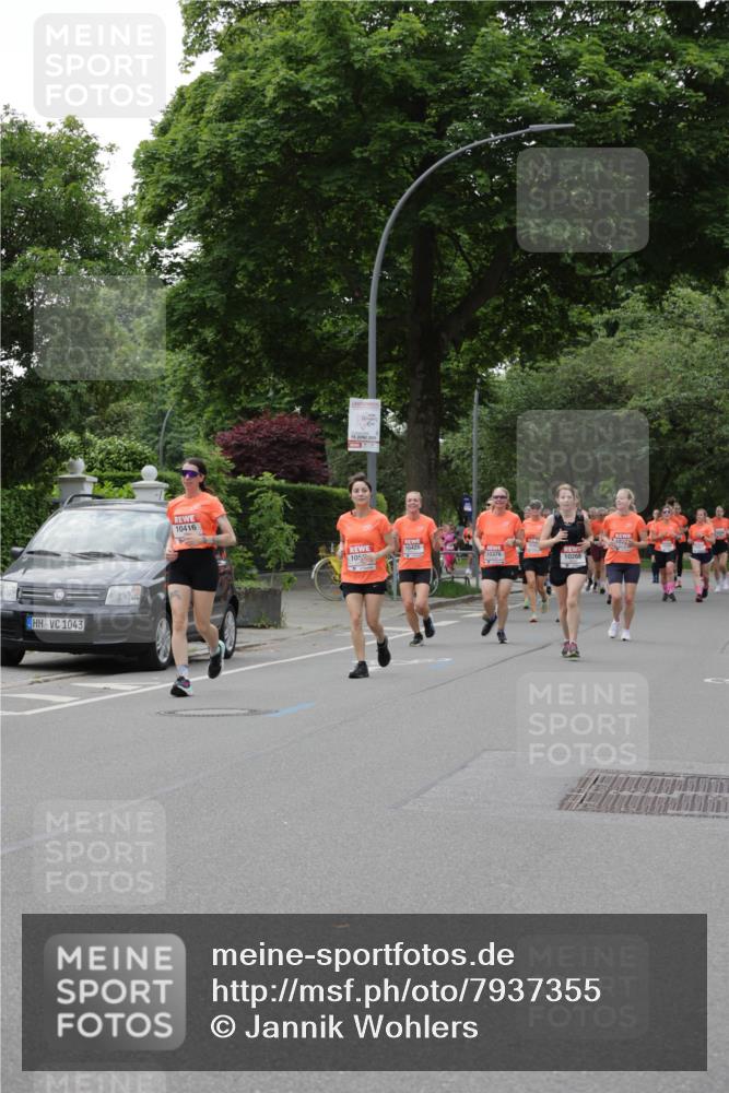 15.06.2025 - REWE Women's Run Jannik Wohlers http://msf.ph/oto/7937355 15.06.2025 08:26:54 Laufen 1043 meine-sportfotos.de
