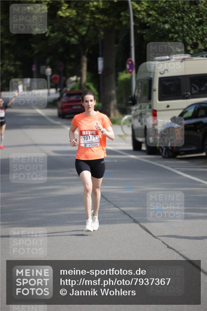 15.06.2025 - REWE Women's Run Jannik Wohlers http://msf.ph/oto/7937367 15.06.2025 08:43:17 Laufen 10191 meine-sportfotos.de