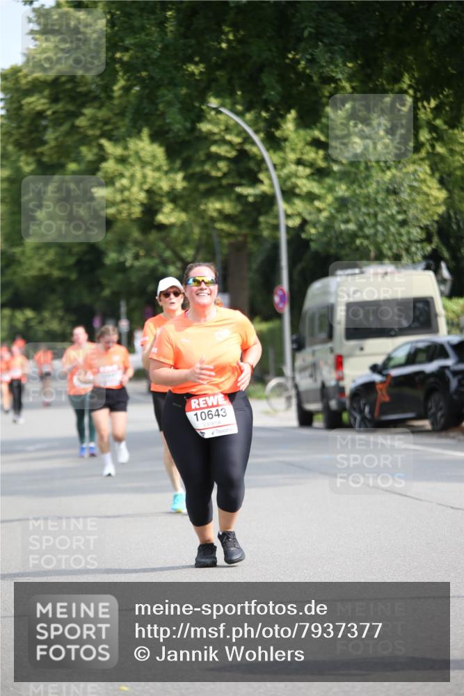15.06.2025 - REWE Women's Run Jannik Wohlers http://msf.ph/oto/7937377 15.06.2025 09:55:16 Laufen 10643 meine-sportfotos.de