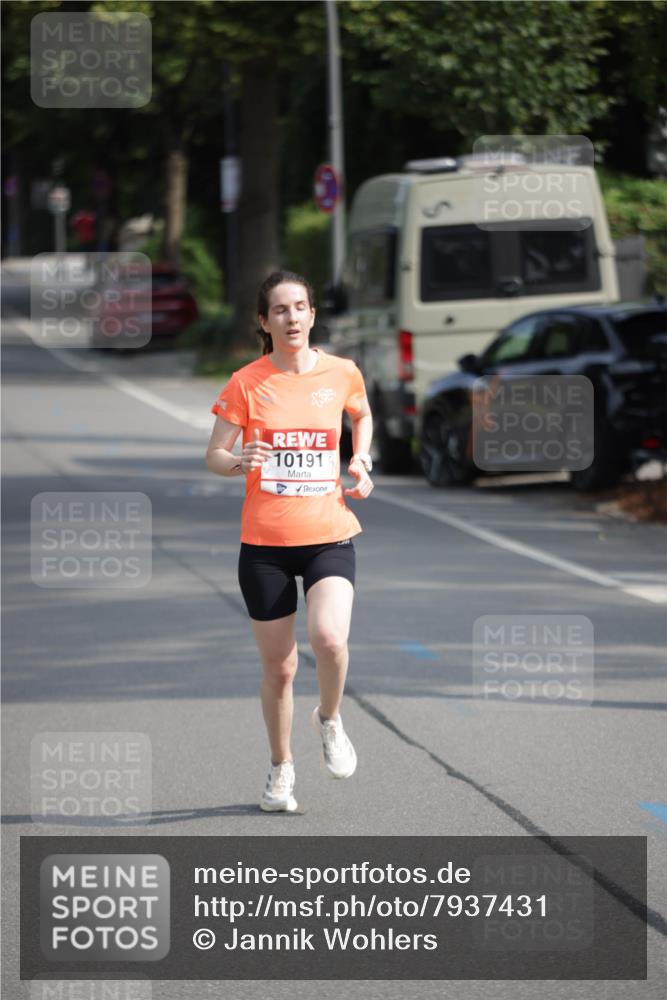 15.06.2025 - REWE Women's Run Jannik Wohlers http://msf.ph/oto/7937431 15.06.2025 08:43:18 Laufen 10191 meine-sportfotos.de