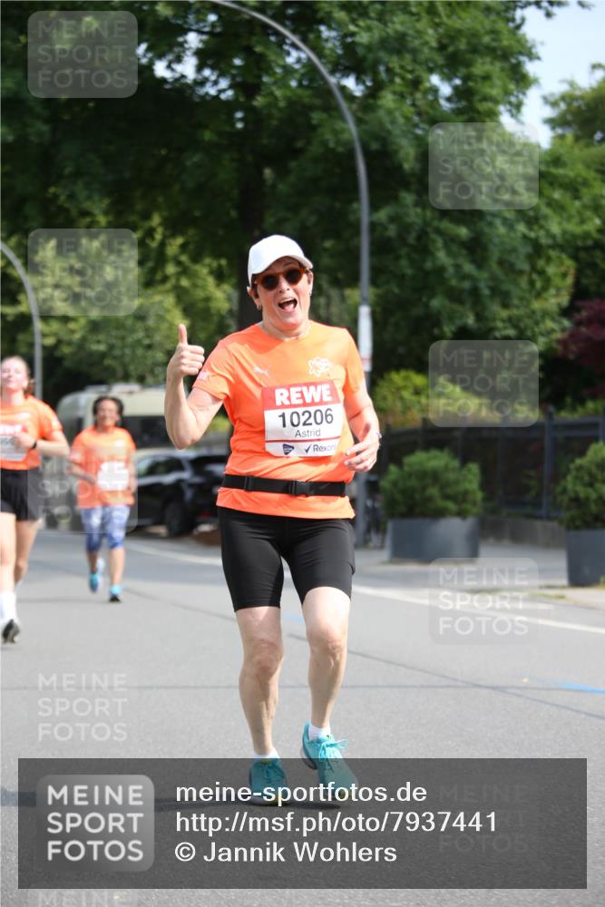 15.06.2025 - REWE Women's Run Jannik Wohlers http://msf.ph/oto/7937441 15.06.2025 09:55:21 Laufen 10206 meine-sportfotos.de